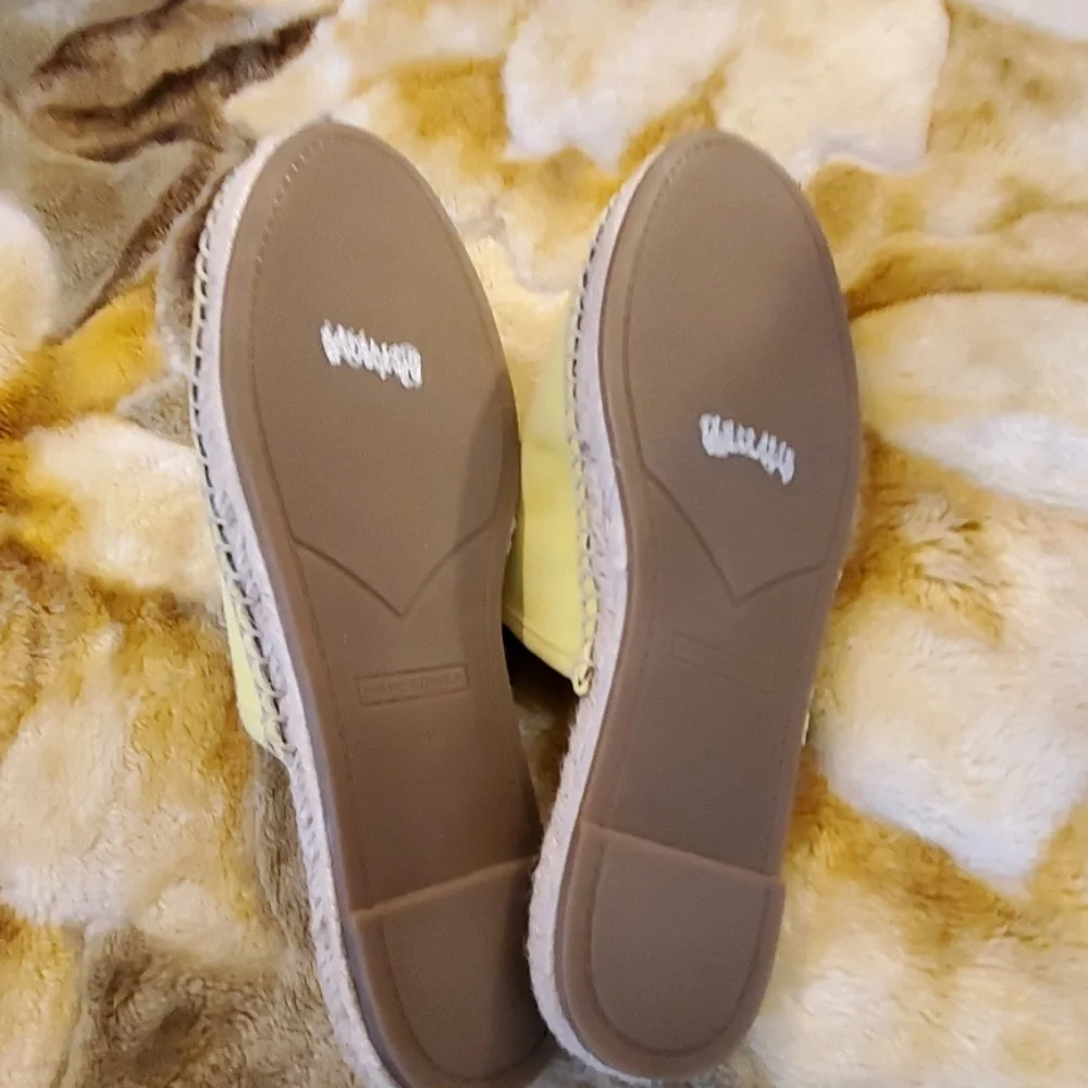 New‎ Marc Fisher gift2 leather espadrilles